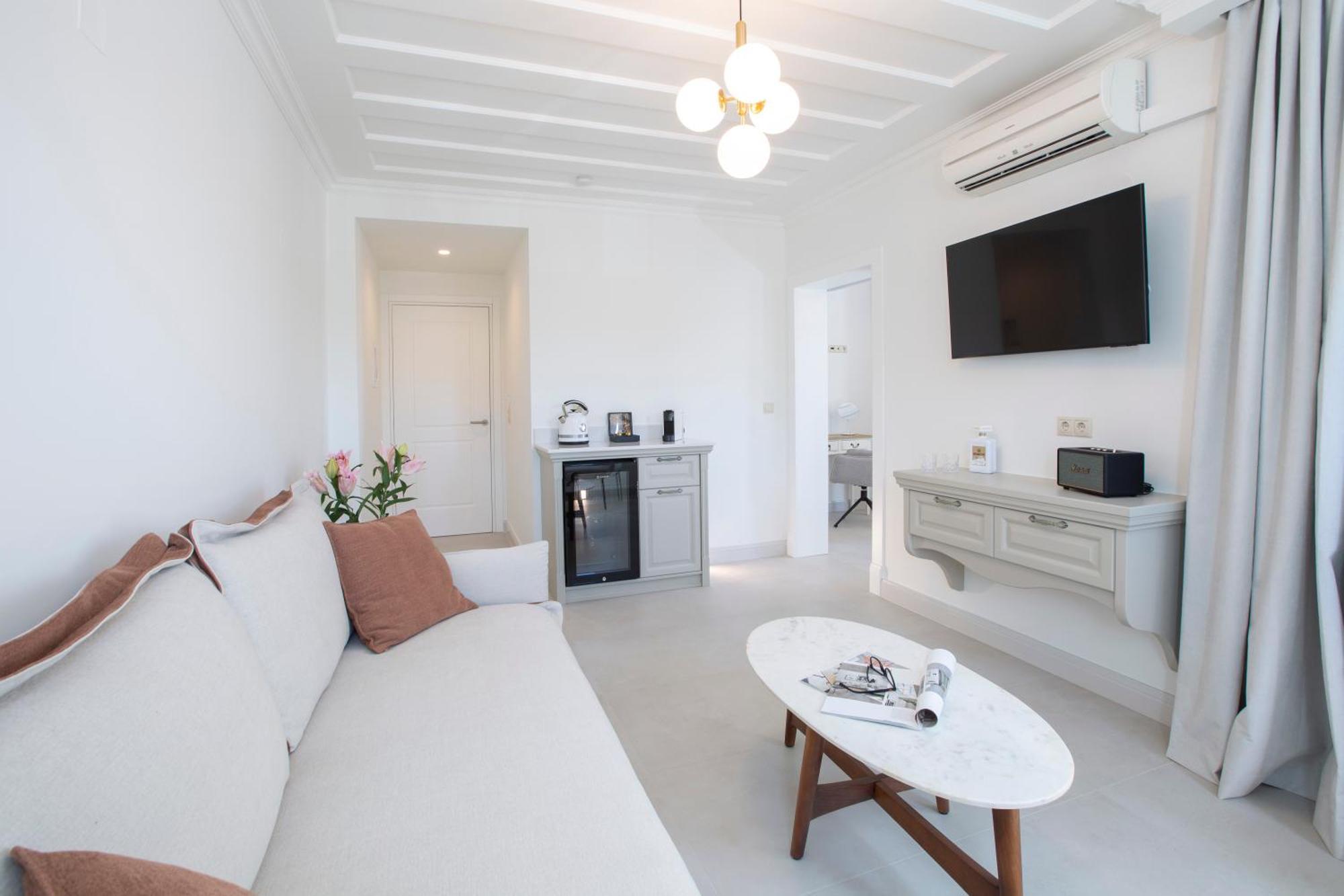 Lefko Hotel & Apartments Nydri  Exterior photo